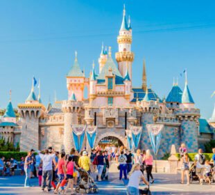 Disney abre vacantes laborales para los barranquilleros