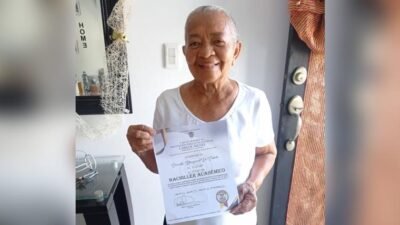Abuela barranquillera se graduó del bachillerato a los 83 años